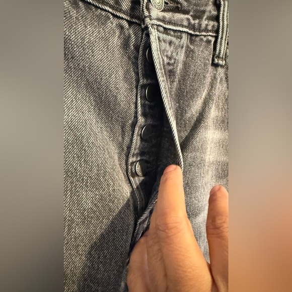 Levi's 501 Jeans Men's 34x32 Black Straight‎ Dark Button Fly Mid Rise Denim. - Picture 4 of 9